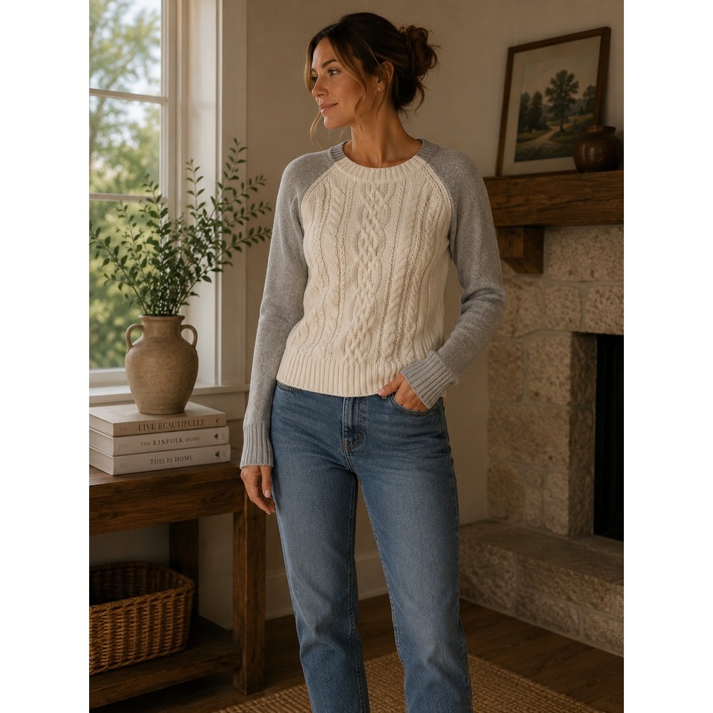 Skyr Sweater Women Medium Gray White Cable Knit‎ Preppy Coastal Grandma Raglan